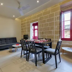 https://vallettastay-lucky-star-two-bedroom-apartment-203.qawrahotelsmalta.org