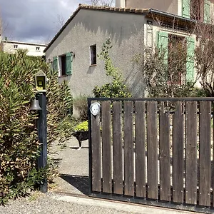 https://la-fabrique-des-petits-bonheurs.hotels-rhonealpes.com