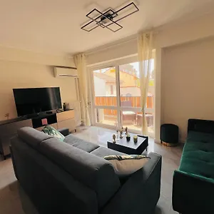 https://appartement-45m2-centre-cannes-refait-neuf.fr-provencehotel.com